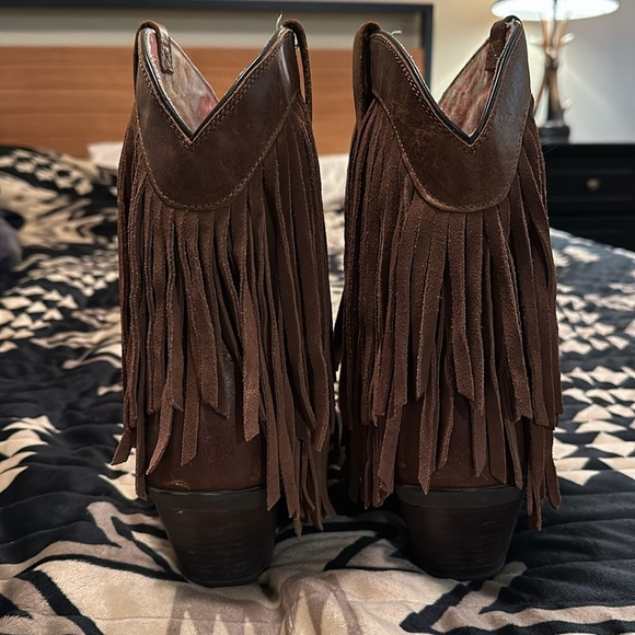 Ariat Ankle Boot w Fringe | Sz 8.5 | Lightly Worn | Womens Cowboy Boots - Picture 4 of 6